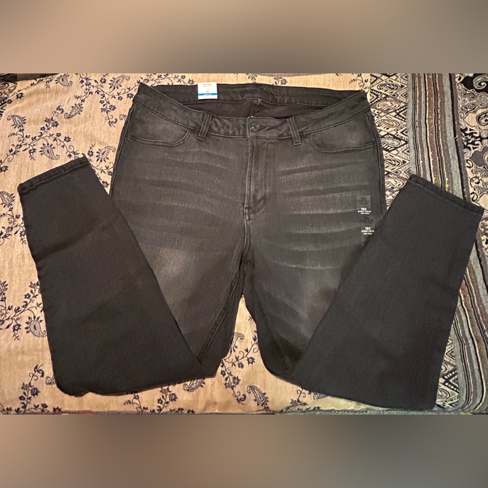 NWT Rue21 Jeggings size 18 Short